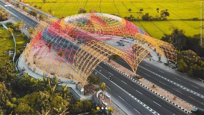 Uniknya Gerbang Batas Jalan Mataram-Lombok Barat, Mirip Tudung Saji