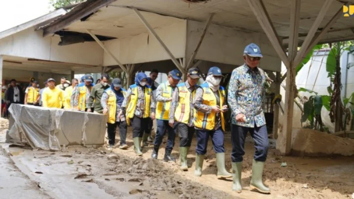 Kementerian PU Percepat Penanganan Jalan Terdampak Bencana di Aceh Tamiang, Menteri Dody Instruksikan Kerja 24 Jam